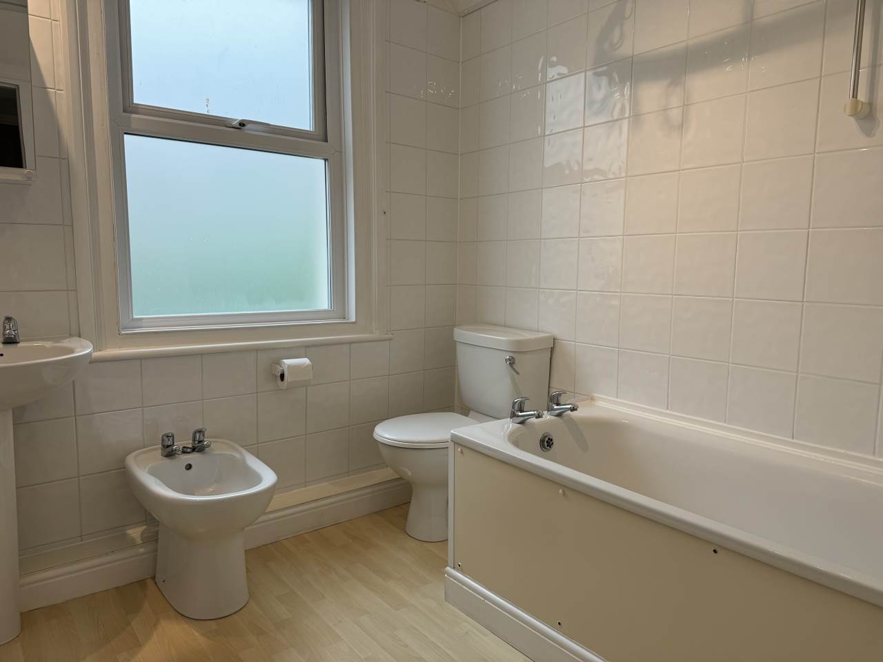 2 bed house to rent in Roberts Road  - Property Image 7