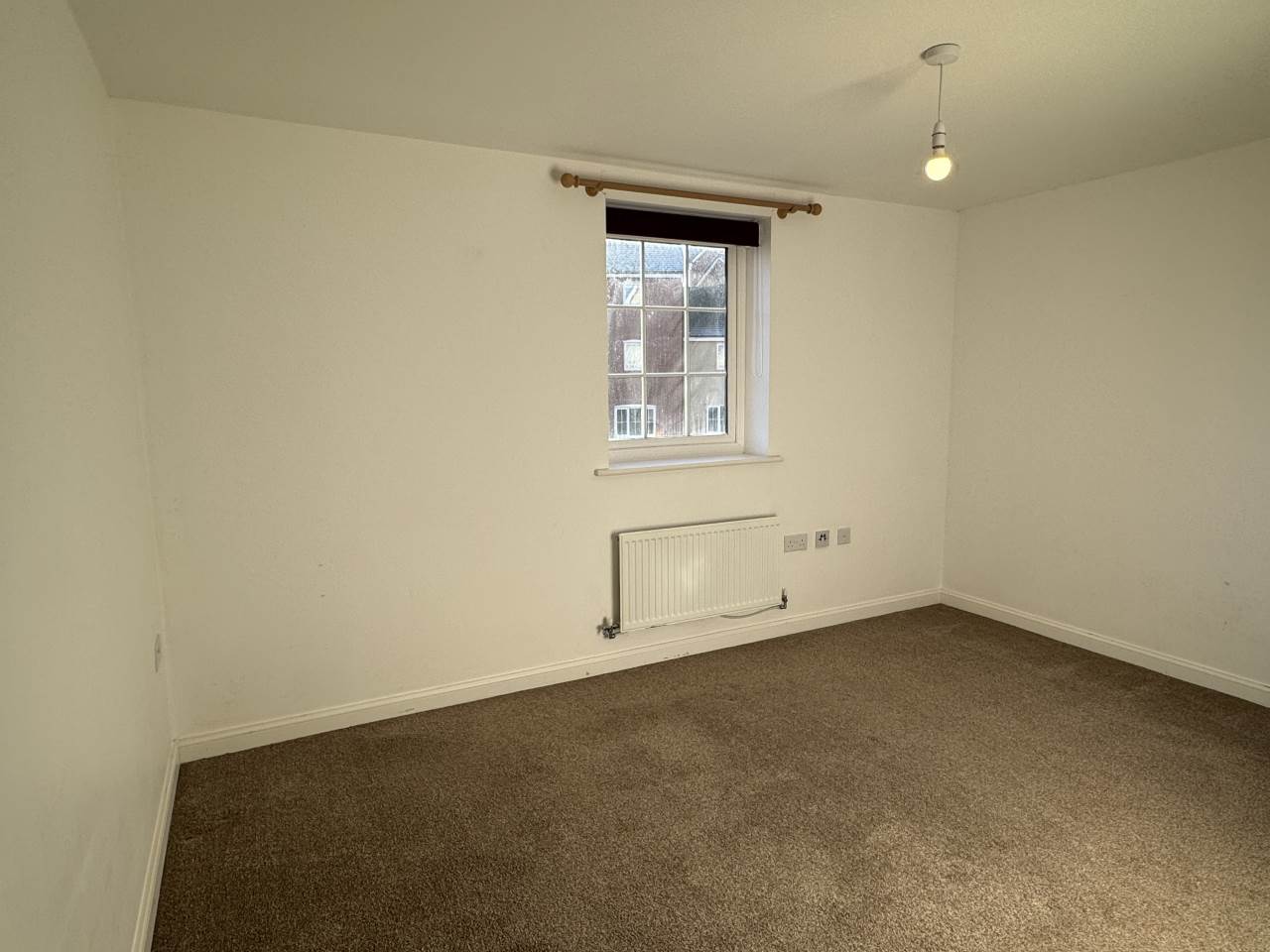 2 bed flat to rent in Old Park Avenue, Hillside Gardens  - Property Image 4