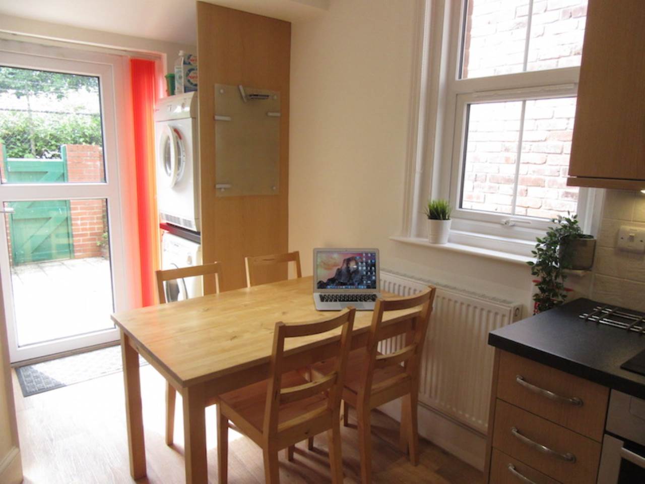 4 bed terraced house to rent in Danes Road  - Property Image 8