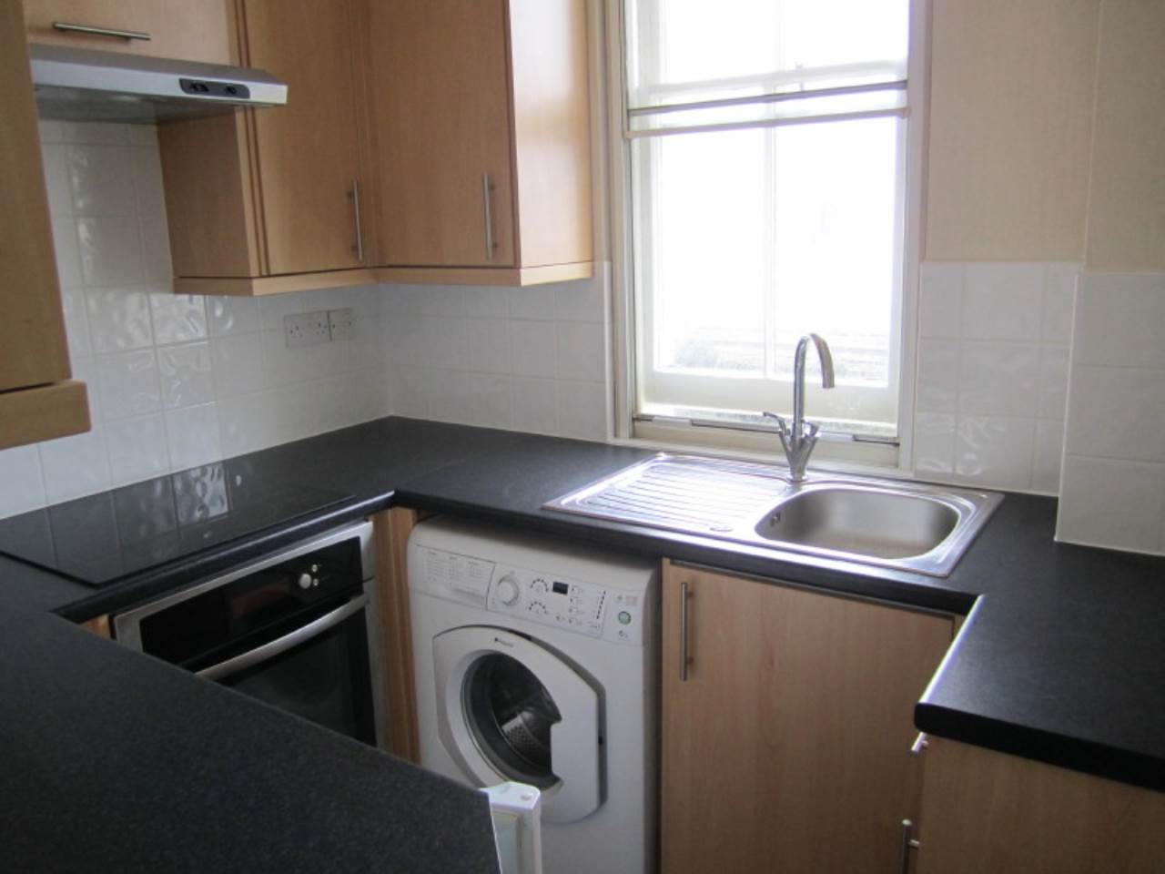 1 bed flat to rent in Alexandra House, Starcross  - Property Image 2