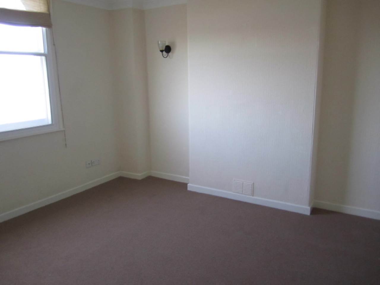 1 bed flat to rent in Alexandra House, Starcross  - Property Image 3