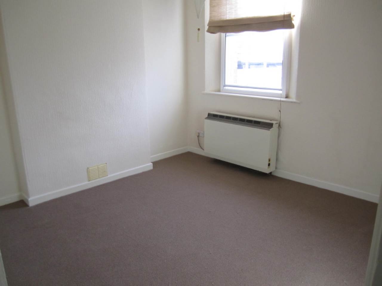 1 bed flat to rent in Alexandra House, Starcross  - Property Image 5