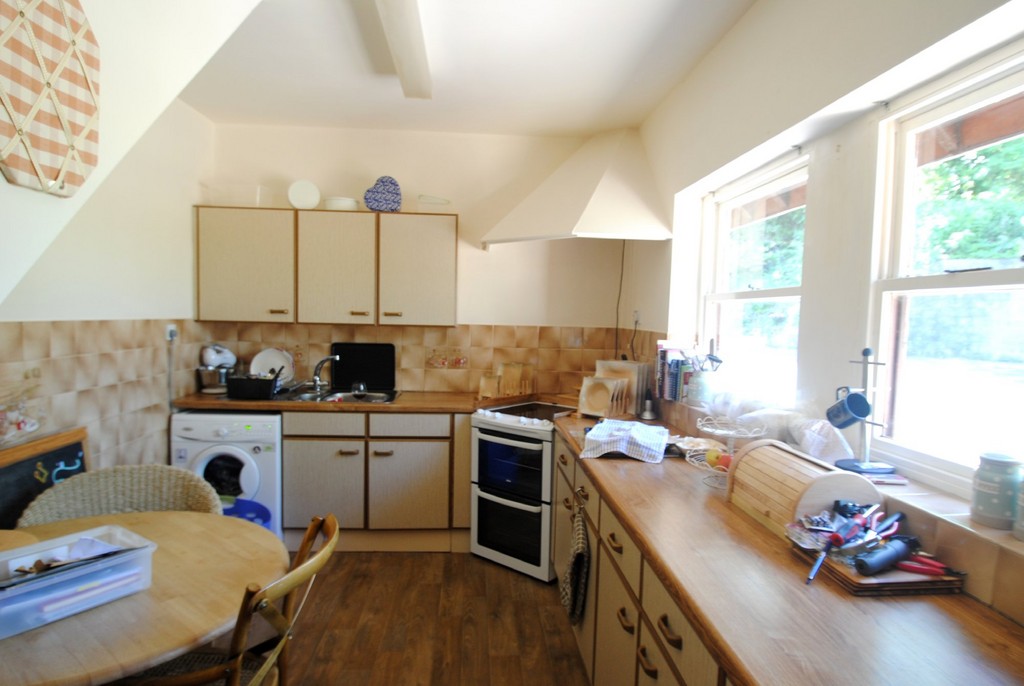 3 bed semi-detached house to rent, Hexham  - Property Image 4