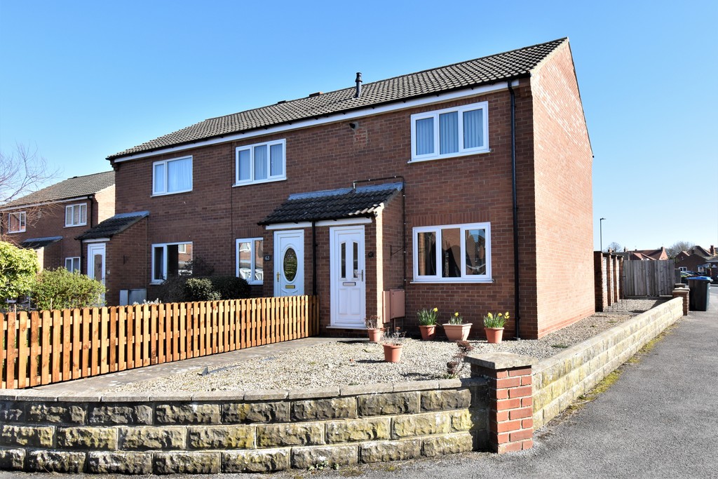 2 bed end of terrace house for sale in Swain Court, Northallerton, DL6 