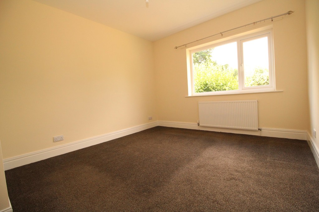 3 bed detached bungalow to rent, Newcastle Upon Tyne  - Property Image 7