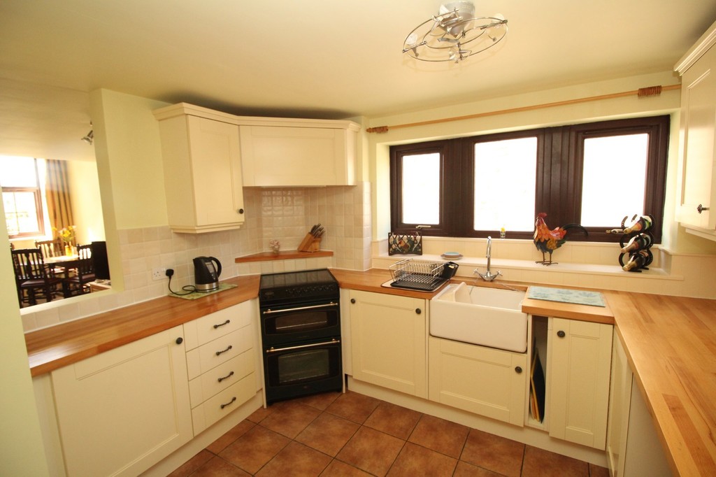 2 bed cottage to rent in Lowgate, Hexham 2
