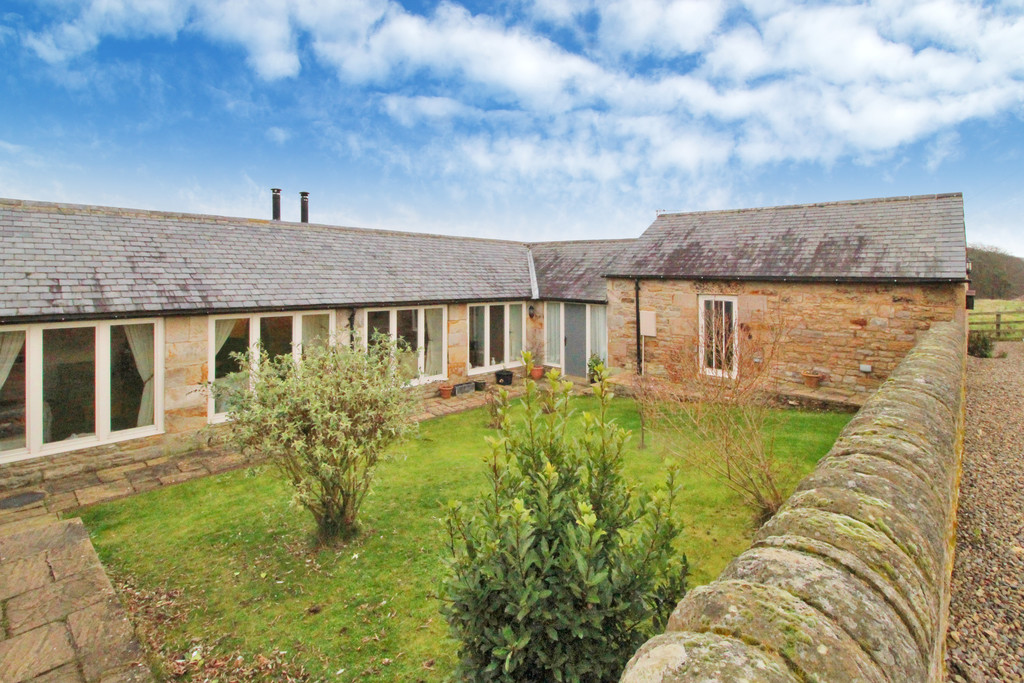 2 bed barn conversion to rent in Bridge End, Newcastle Upon Tyne  - Property Image 1