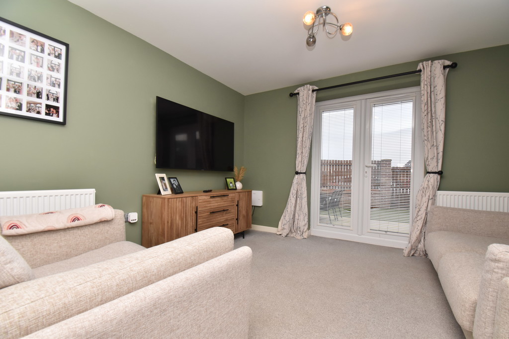 2 bed end of terrace house for sale in Runnymede Way, Northallerton 1
