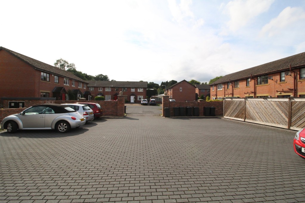2 bed apartment for sale in Tyne Green Mews  - Property Image 6