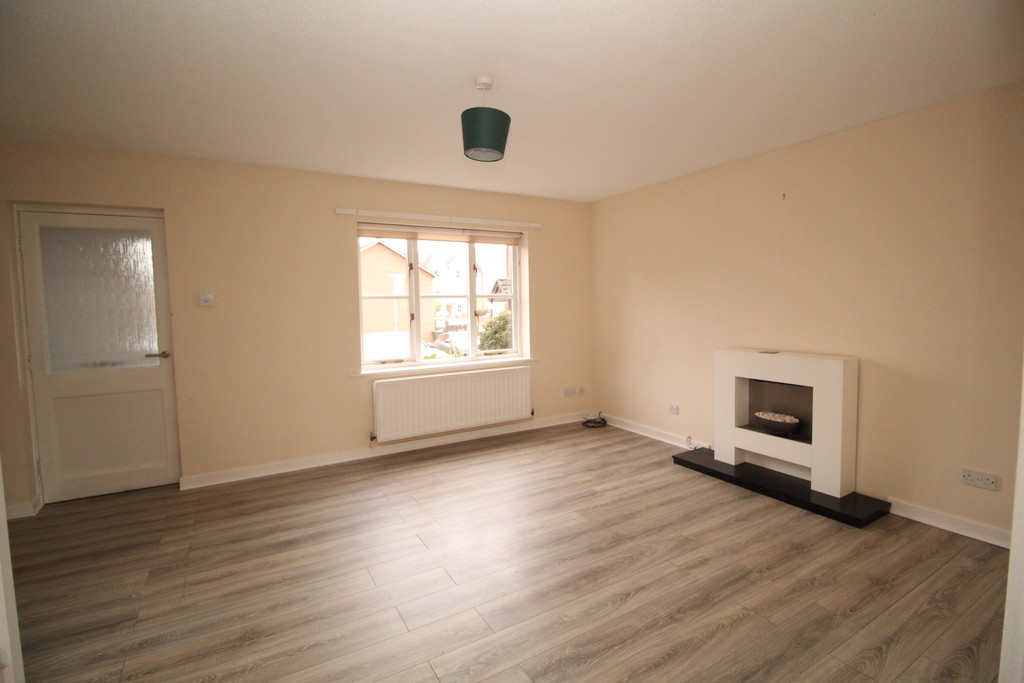 3 bed end of terrace house to rent in Tyne Green, Hexham 1