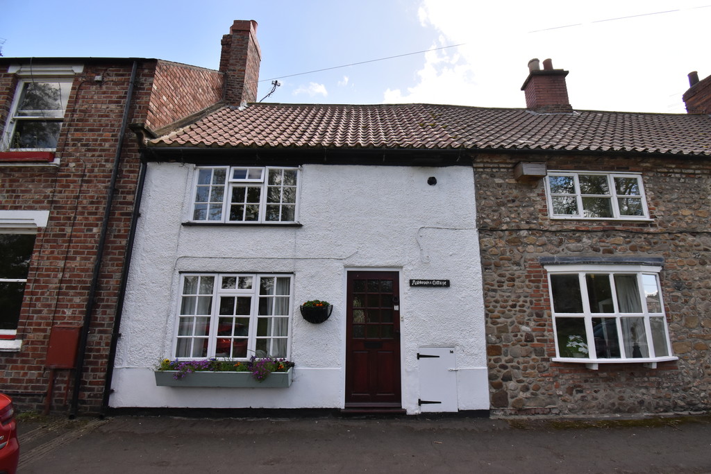 2 bed terraced house for sale in Water End, Northallerton, DL6 