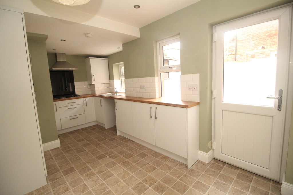 2 bed ground floor flat to rent in Kingsgate, Hexham  - Property Image 3
