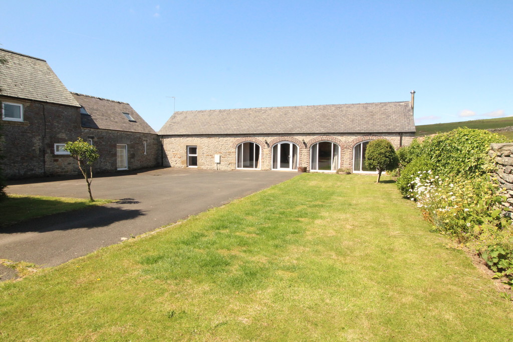 2 bed barn conversion to rent, Hexham  - Property Image 1