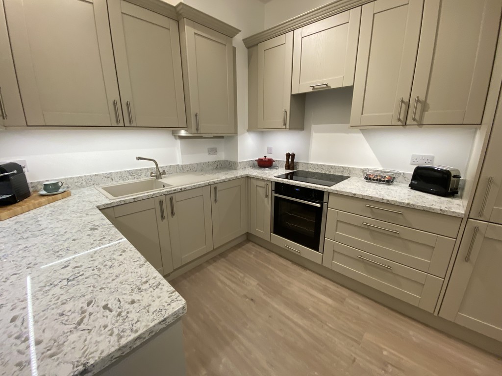 2 bed flat for sale in St. Marys Wynd, Hexham  - Property Image 2