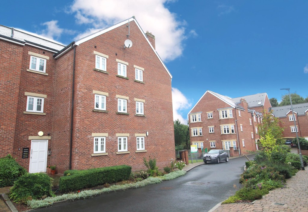 2 bed apartment to rent in Bowman Drive, Hexham, NE46