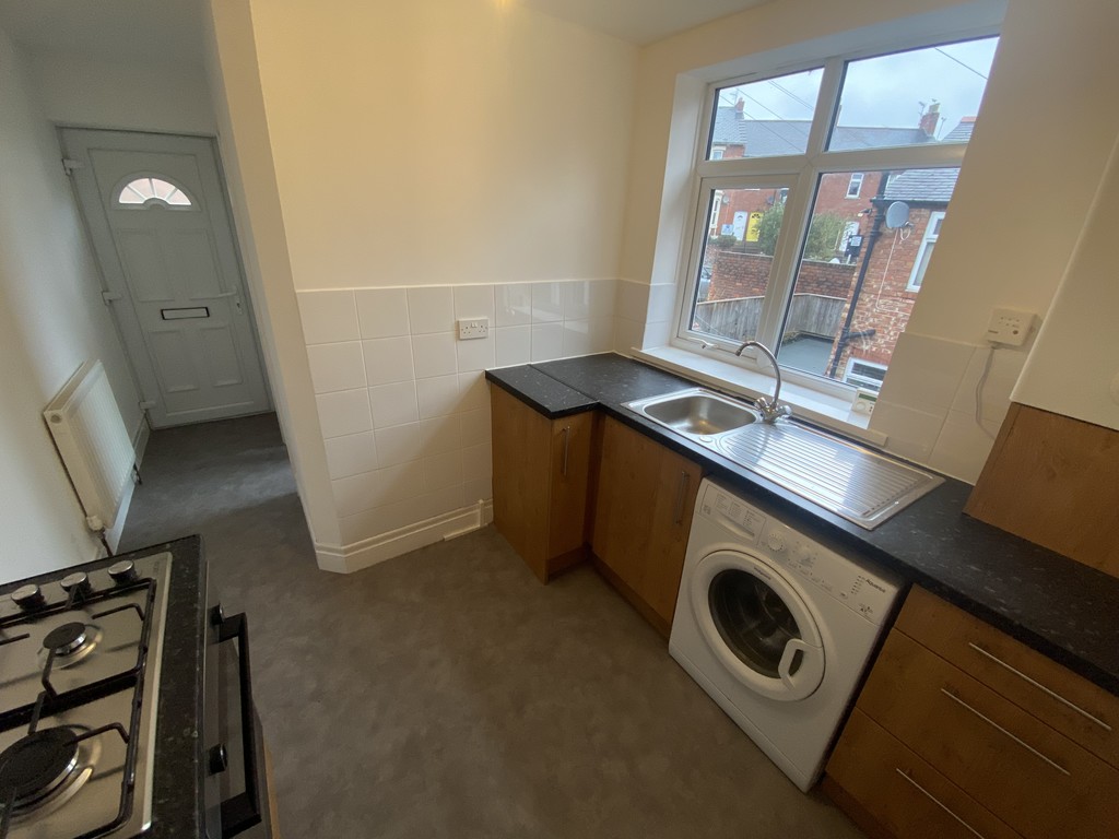 3 bed flat to rent in Goldspink Lane, Newcastle Upon Tyne 1