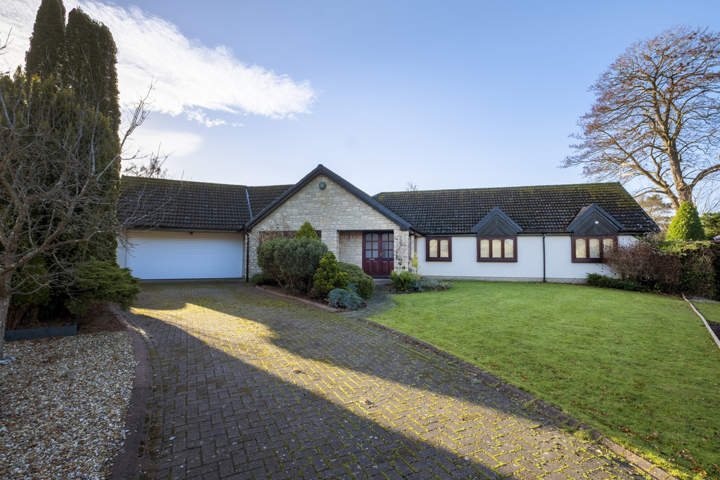 4 bed detached bungalow for sale in Oaklands Rise, Riding Mill, NE44