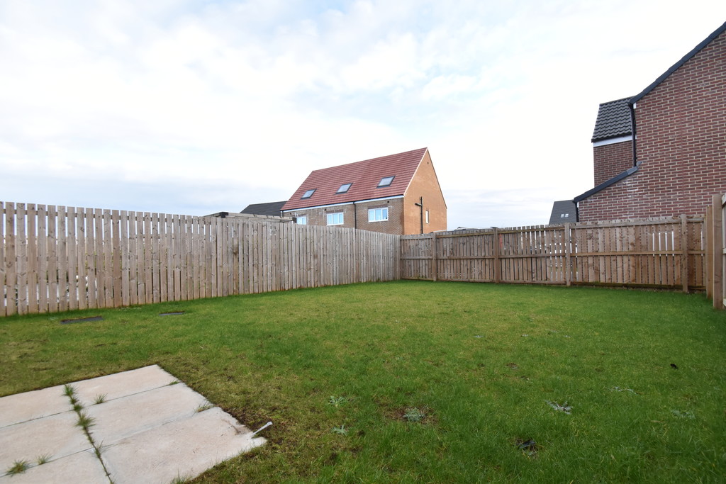 3 bed semi-detached house to rent in Friars Close, Northallerton  - Property Image 13