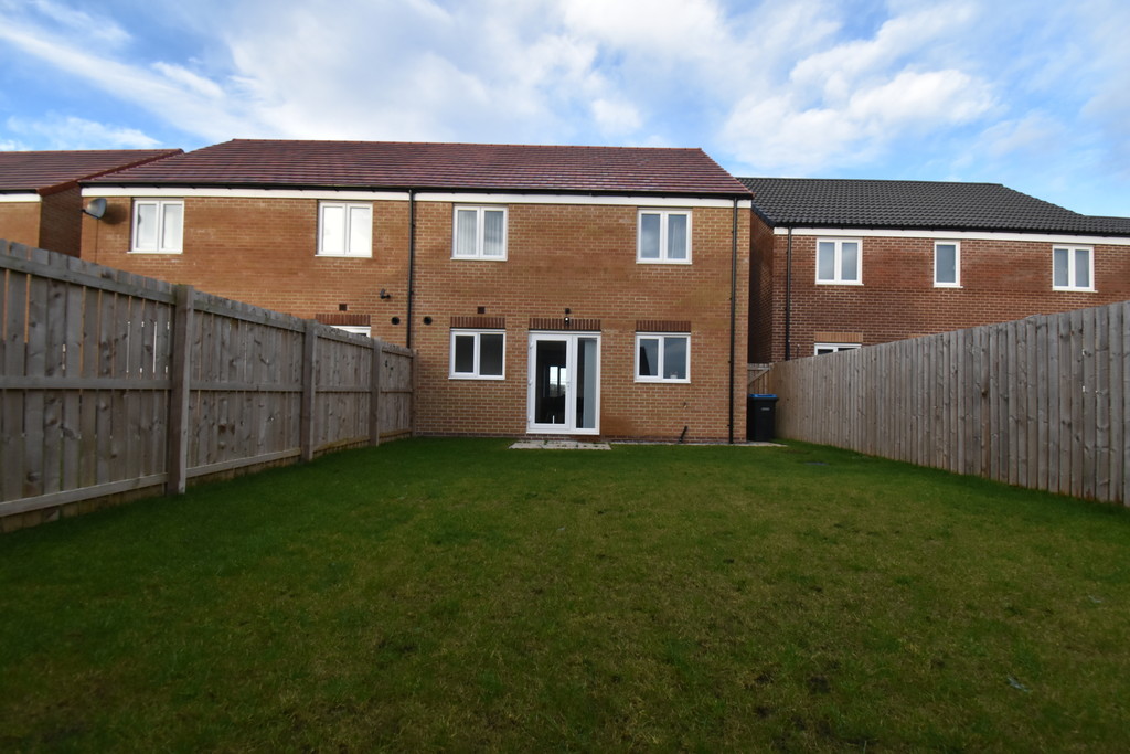 3 bed semi-detached house to rent in Friars Close, Northallerton  - Property Image 14
