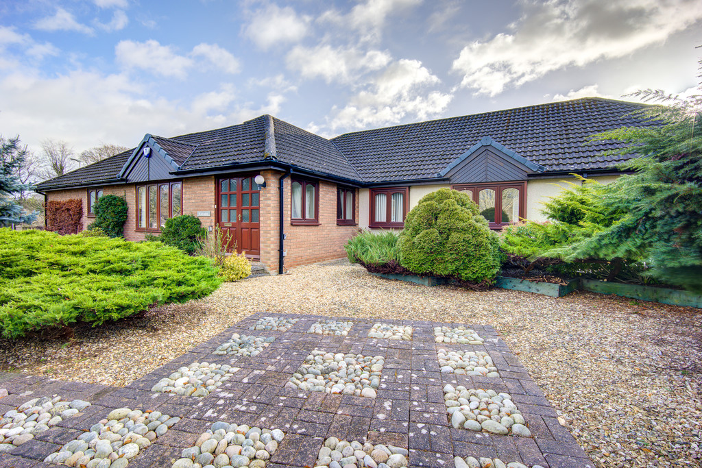 5 bed detached bungalow for sale in Oaklands Rise, Riding Mill 1