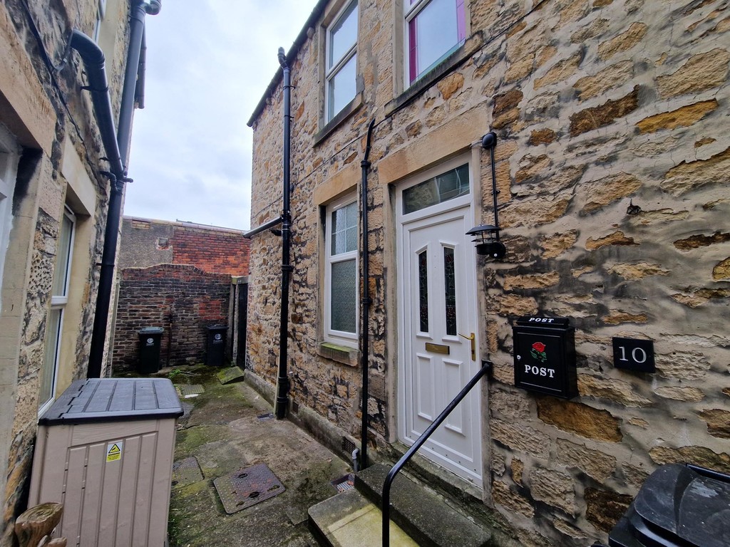 2 bed ground floor flat for sale in St. Wilfrids Road, Hexham  - Property Image 9