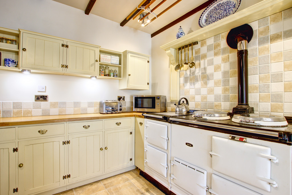 4 bed farm house for sale, Hexham 2