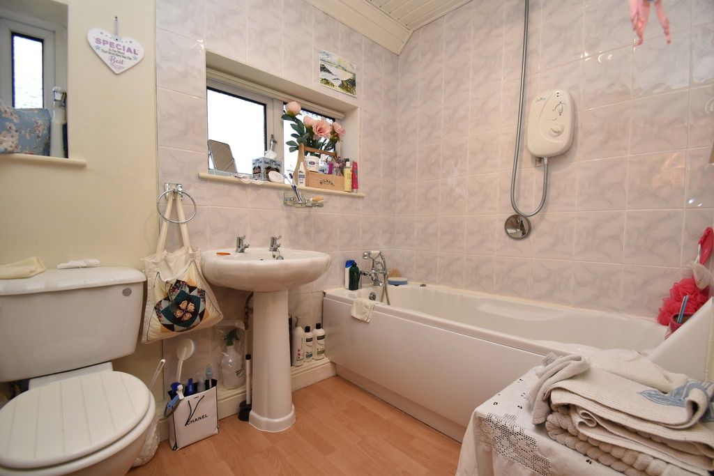 3 bed semi-detached house for sale in Greenhowsyke Lane, Northallerton  - Property Image 9