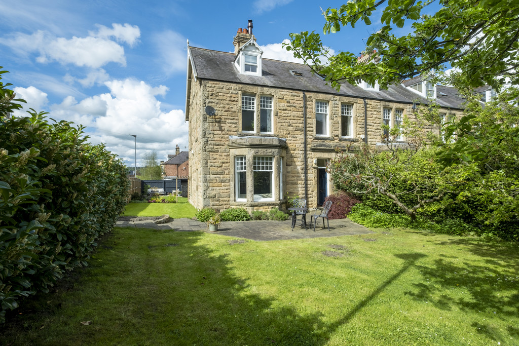 5 bed end of terrace house for sale in Woodside, Hexham, NE46
