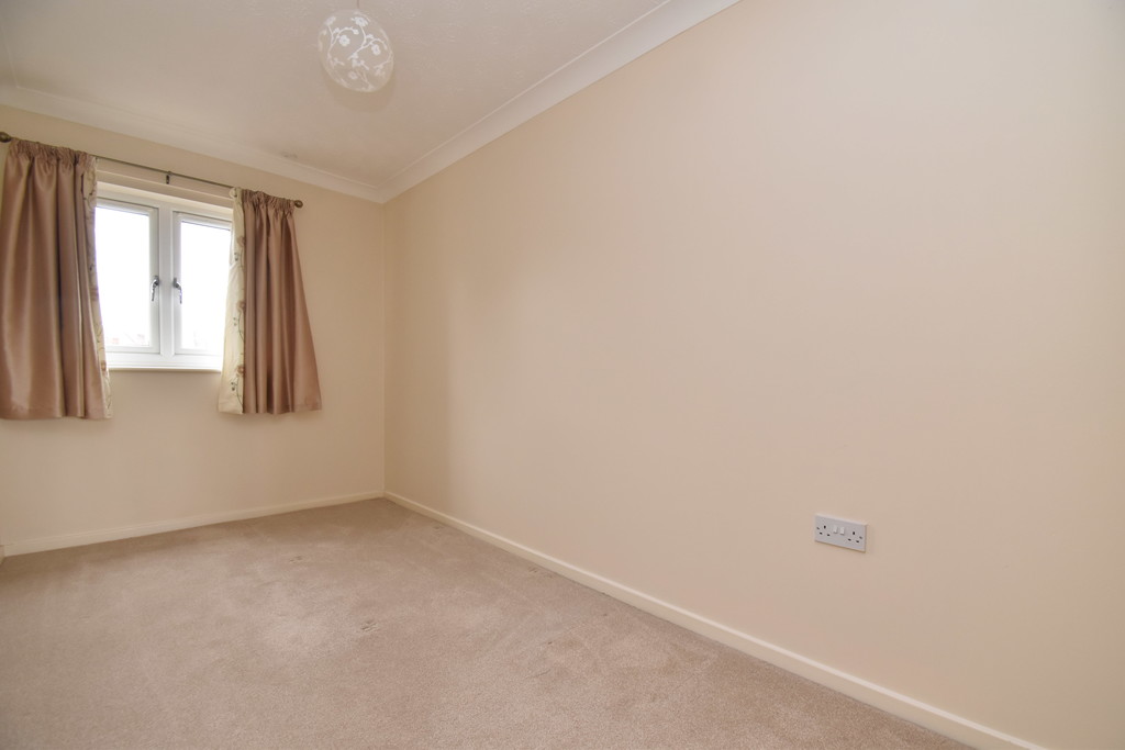 2 bed apartment for sale in Applegarth Court, Northallerton  - Property Image 6