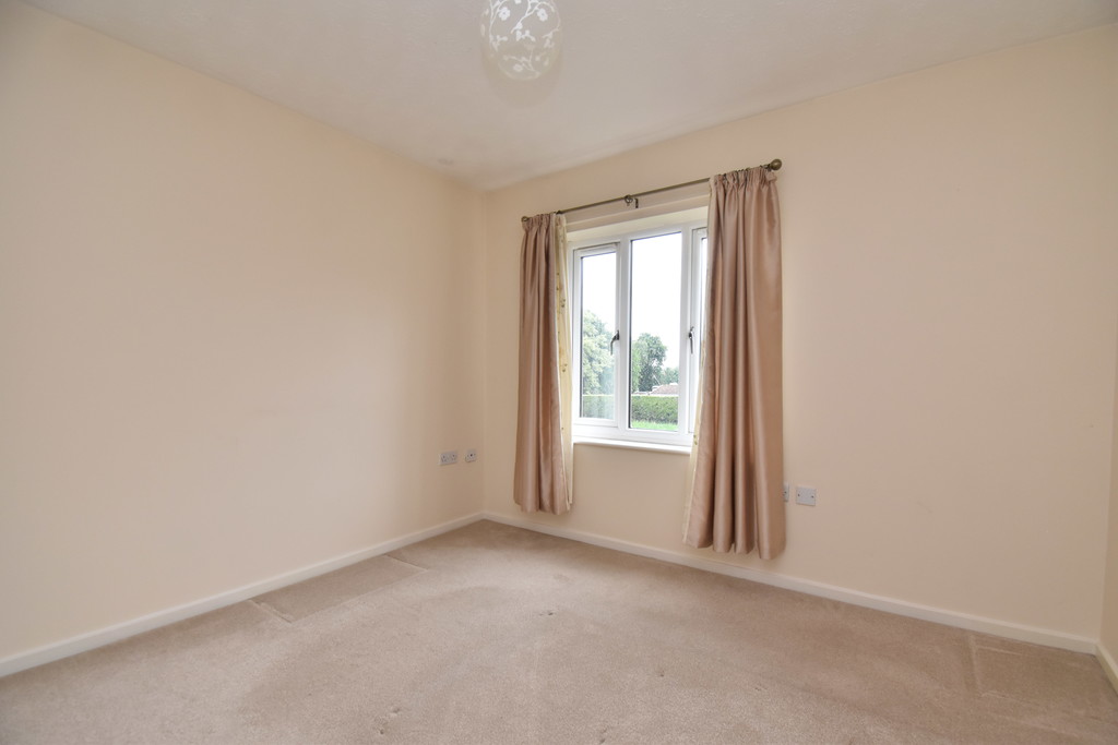 2 bed apartment for sale in Applegarth Court, Northallerton  - Property Image 6