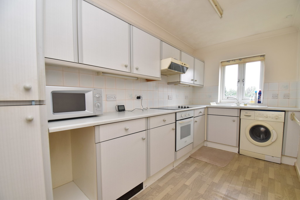 2 bed apartment for sale in Applegarth Court, Northallerton 2