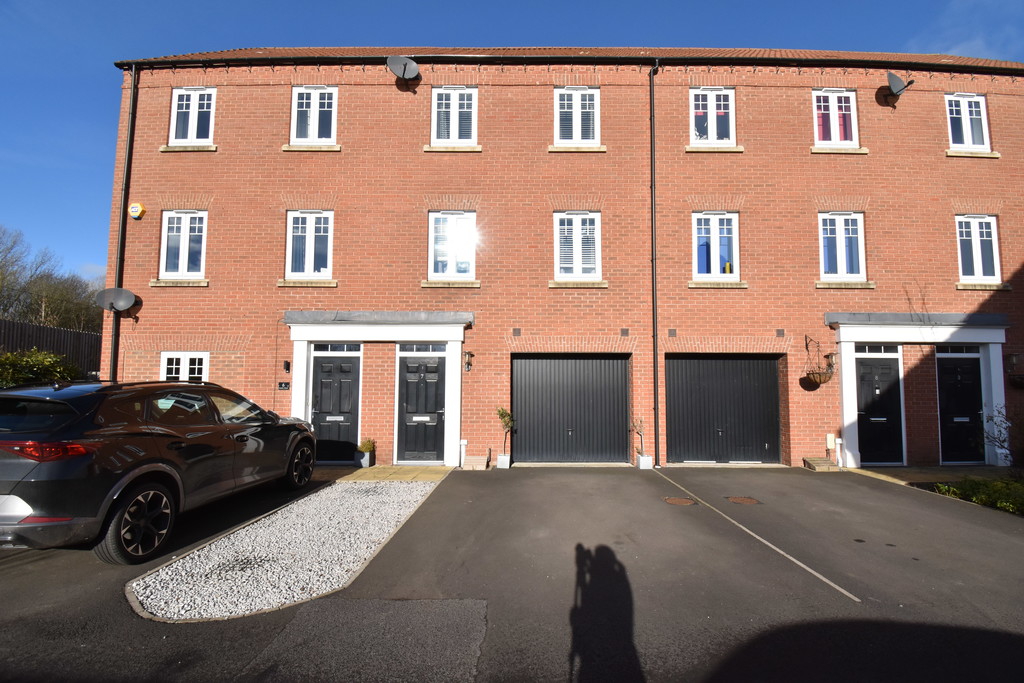 3 bed terraced house for sale in Maple Court, Northallerton  - Property Image 1