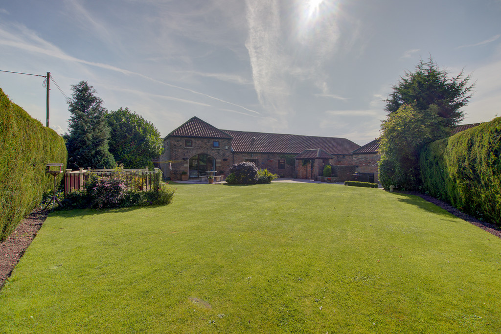 5 bed barn conversion for sale in Ainderby Road, Northallerton  - Property Image 1