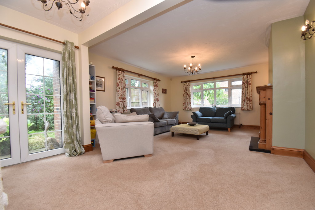 5 bed detached house for sale, Northallerton 2