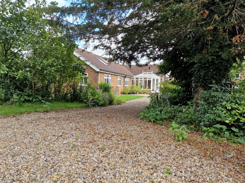 One of the most deceptive properties we have sold in recent years situated in the popular village of East Cowton. Accommodation comprises 4 reception rooms & 5 double bedrooms. Extensive, mature gardens, stable block with fully fitted kitchen, BUSINESS POTENTIAL - former cattery Oil CH, UPVC DG.