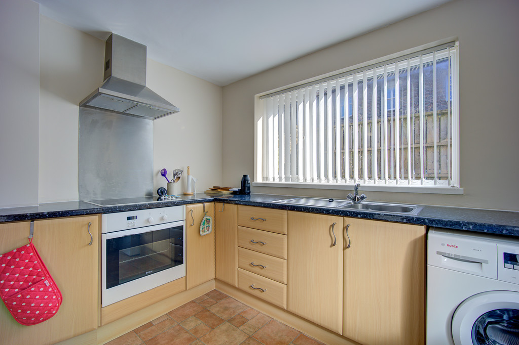 2 bed terraced house for sale in St. Nicholas Road, Hexham  - Property Image 6