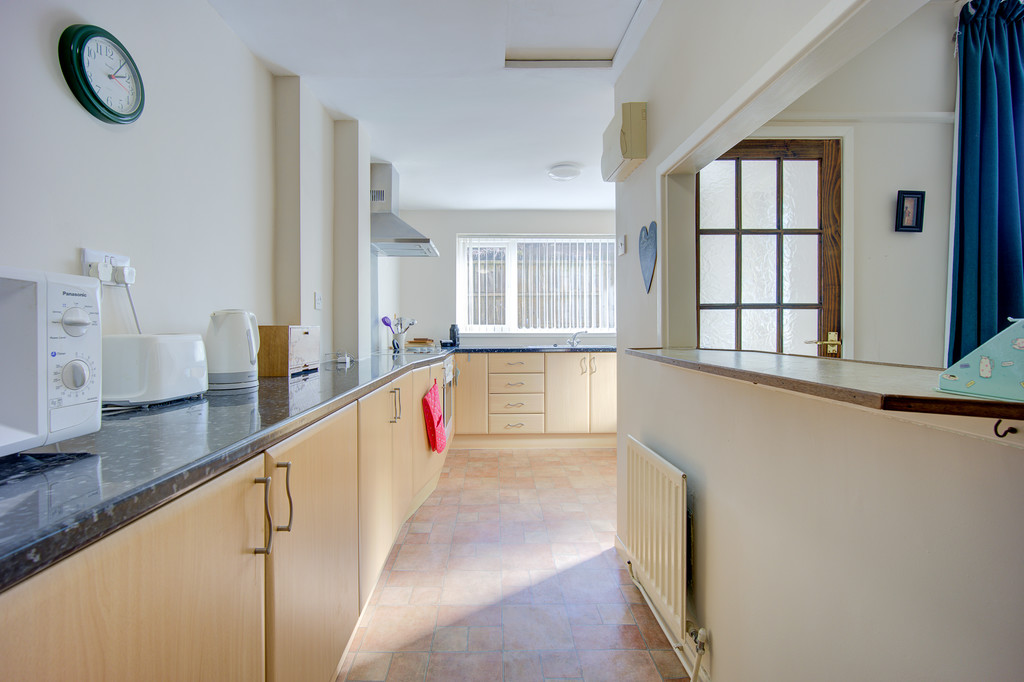2 bed terraced house for sale in St. Nicholas Road, Hexham  - Property Image 3