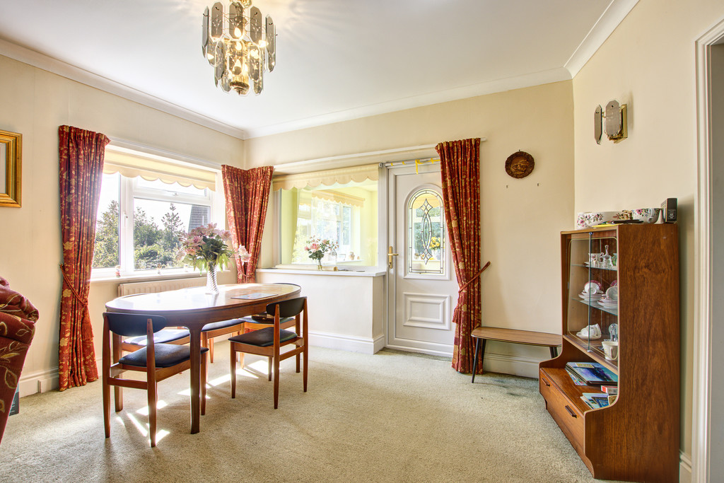 4 bed for sale in Thirsk Road, Northallerton 2