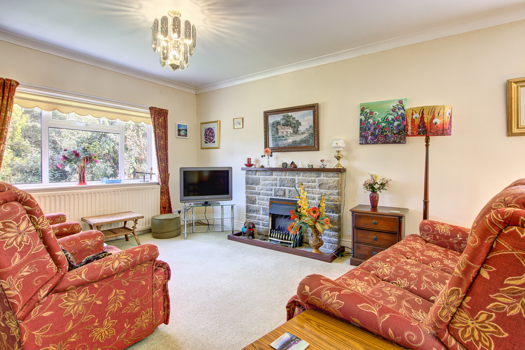 4 bed for sale in Thirsk Road, Northallerton  - Property Image 2
