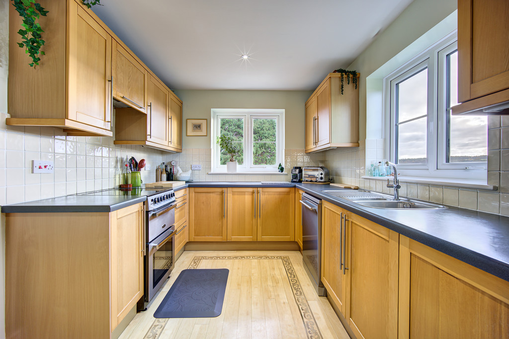4 bed detached house for sale, Hexham 2