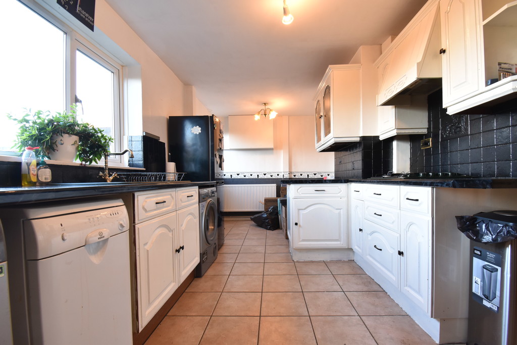 3 bed terraced house for sale in Corber Hill, Northallerton 2