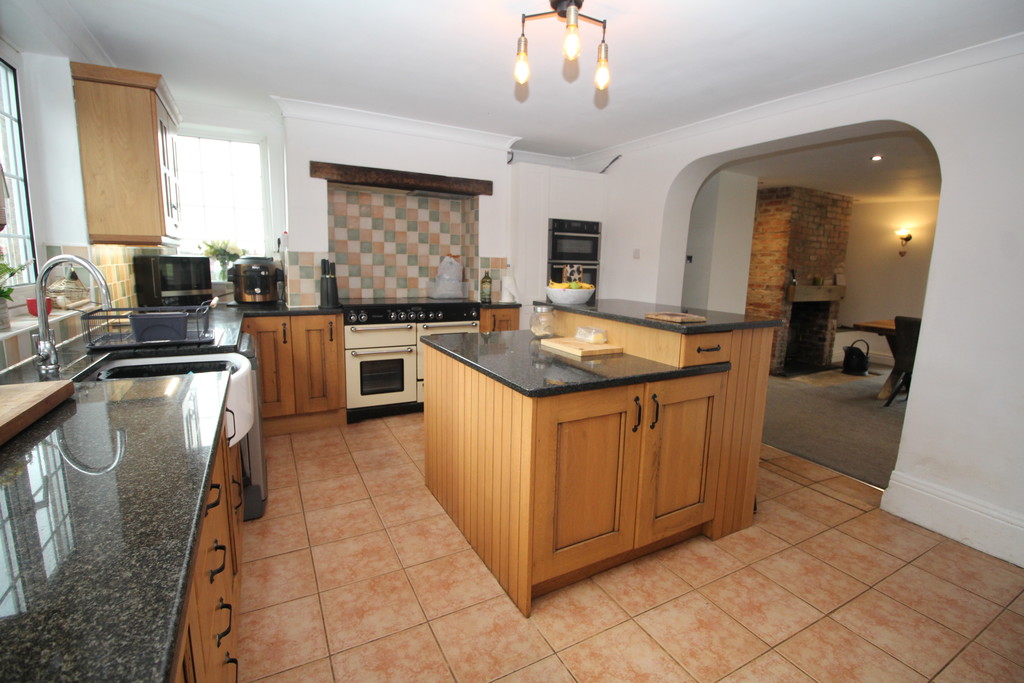 5 bed farm house for sale in Woogra Farm, Stockton-on-Tees  - Property Image 4