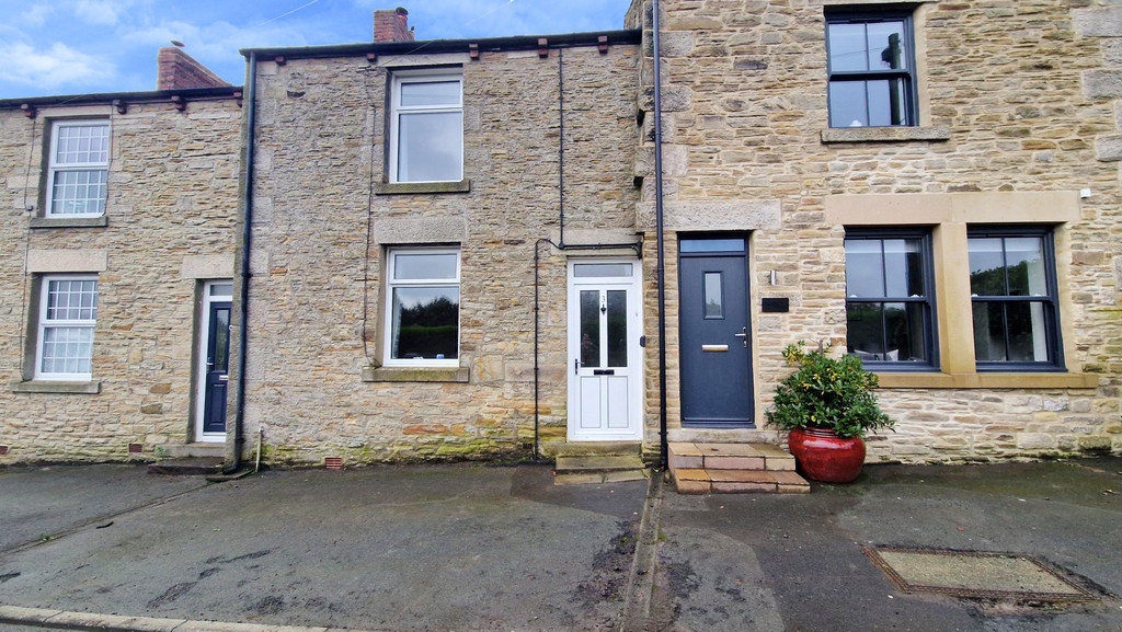 2 bed terraced house for sale in Main Road, Stocksfield 1
