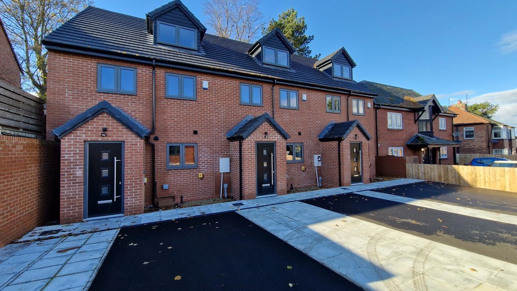 3 bed town house for sale in Wanless Lane, Hexham 1