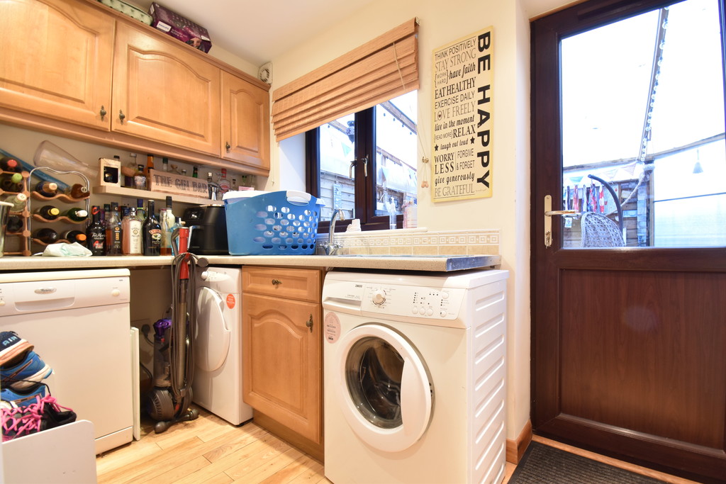 4 bed semi-detached house for sale in The Crescent, Northallerton  - Property Image 9