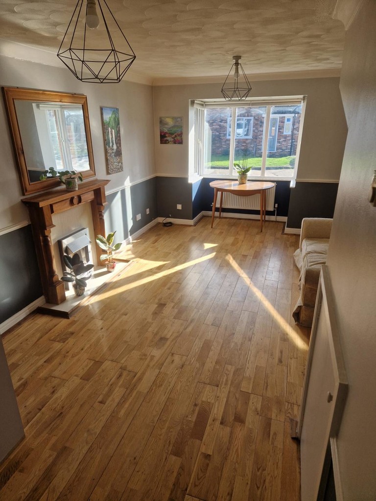 2 bed semi-detached house for sale in Johnson Close, Thirsk  - Property Image 5
