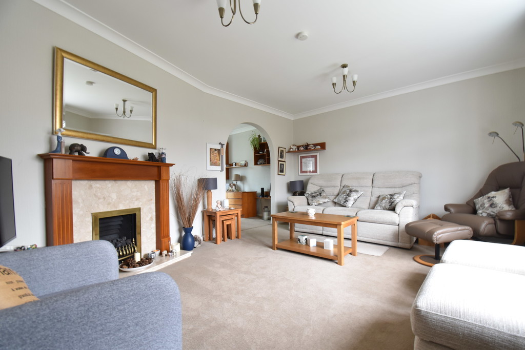 3 bed detached house for sale in Normanby Road, Northallerton 1