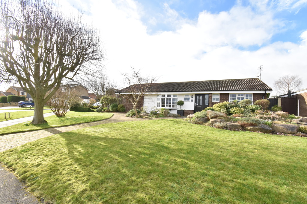 4 bed detached bungalow for sale in South Vale, Northallerton 1