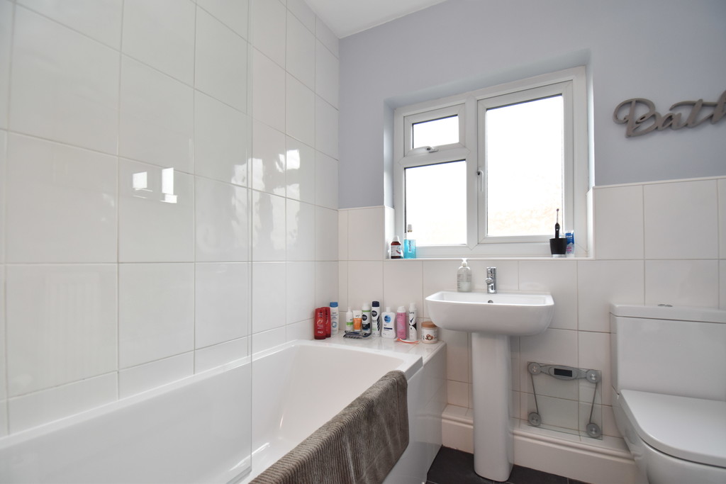 4 bed semi-detached house for sale in Thirsk Road, Northallerton  - Property Image 19