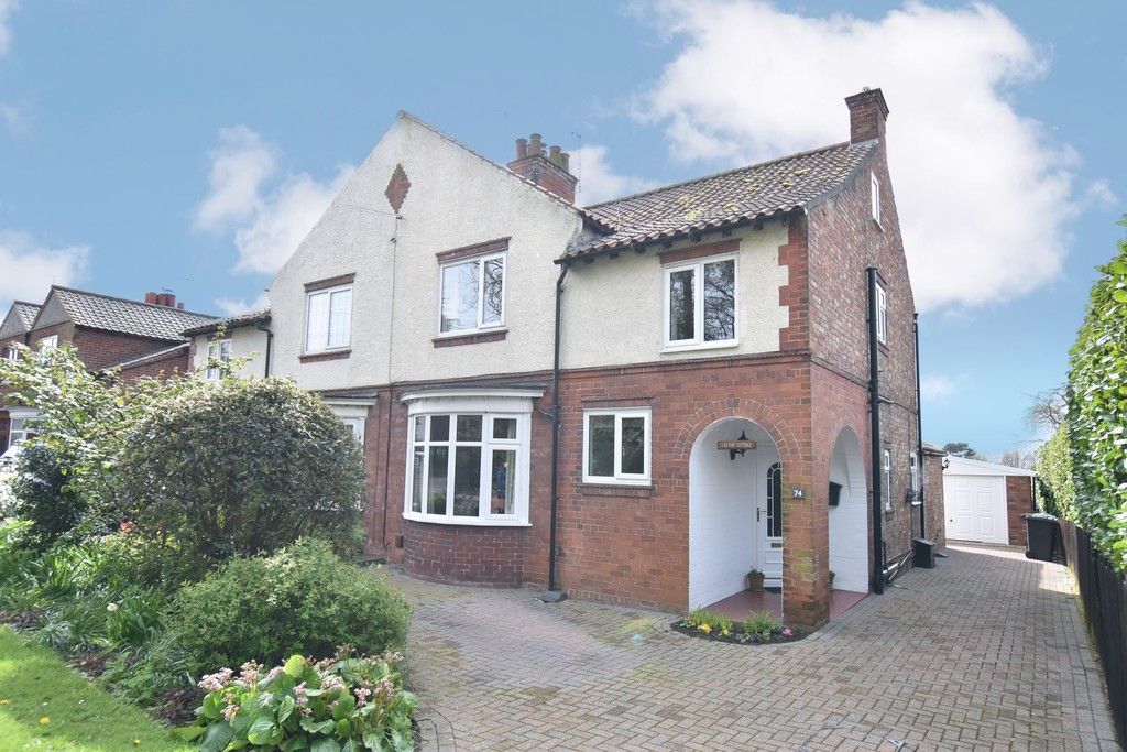 4 bed semi-detached house for sale in Thirsk Road, Northallerton  - Property Image 1